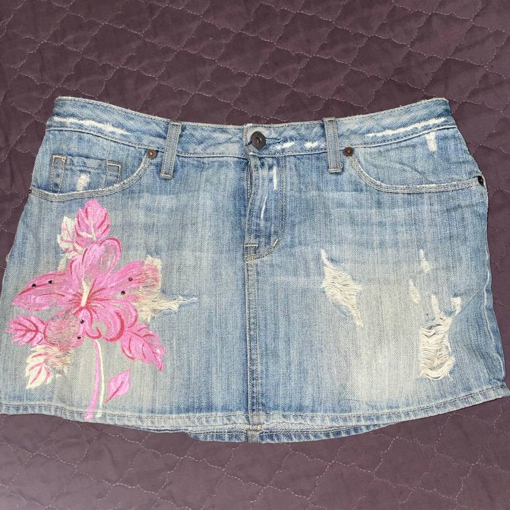 Guess mini skirt